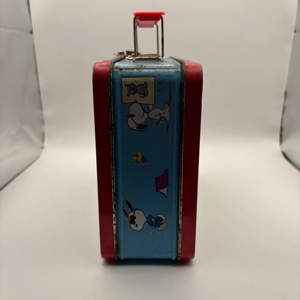 Vintage Small Peanuts Snoopy Joe Cool Metal Lunch Box  Woodstock Schulz Tin